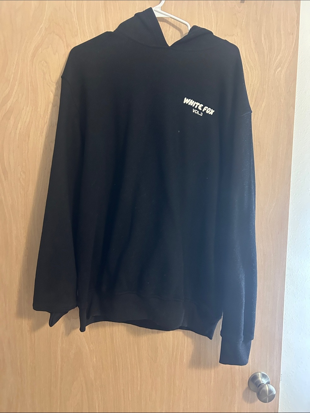 SET White Fox Boutique Offstage Monochrome Hoodie and Sweats - Picture 3 of 5